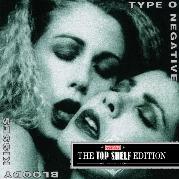 Pochette de Bloody Kisses (Top Shelf Edition)