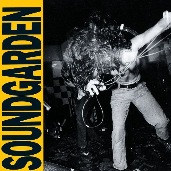 Pochette de Louder Than Love