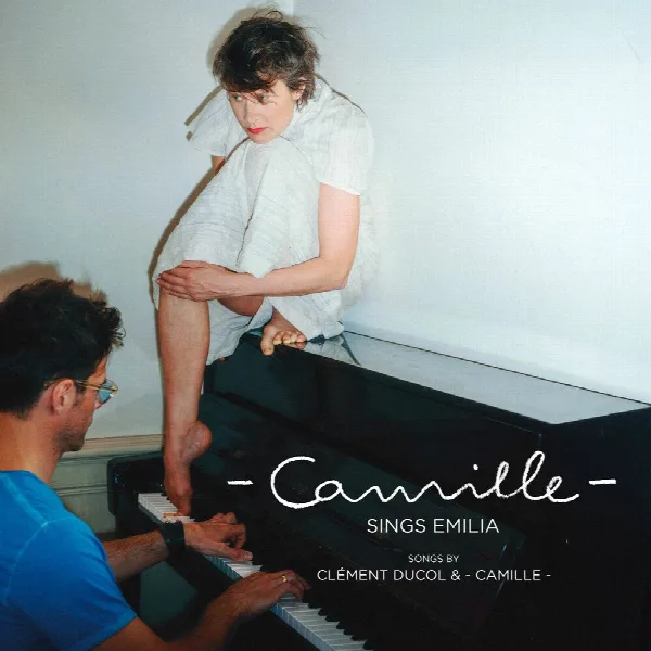 Pochette de Camille sings Emilia