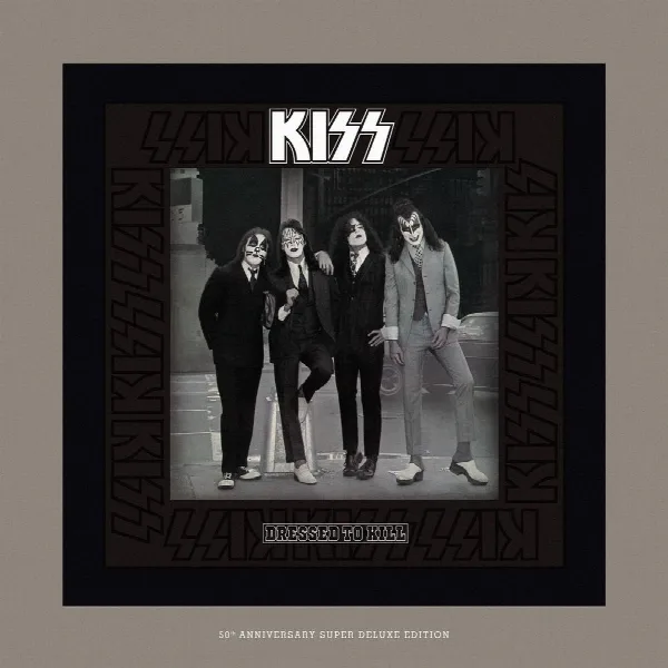 Pochette de Dressed To Kill (50th Anniversary Super Deluxe)