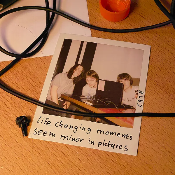 Pochette de Life Changing Moments Seem Minor in Pictures