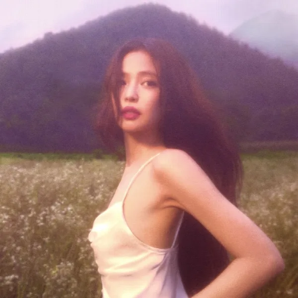 JENNIE