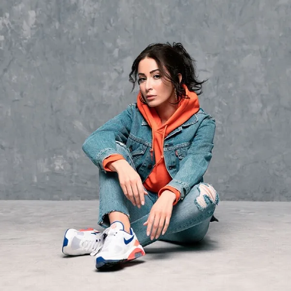 Kenza Farah