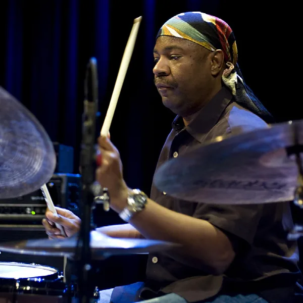 Lenny White